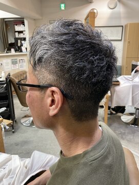 フツーロ 栄(FUTURO) メンズカット