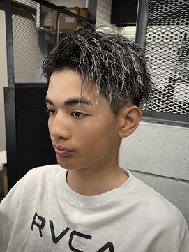 ビンゴ(BINGO) ハイライト(メッシュ)×縦落ちツイストパーマ