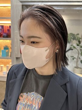 サンク 原宿 表参道(cinq) インナーカラーベージュカラーイヤリングカラーハイトーンカラー