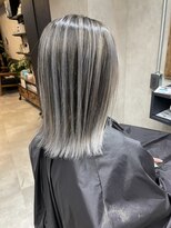 サニー 渋谷(SUNNY)&nbsp;バレイヤージュ、ハイライト、レイヤーロング、グレーベージュ