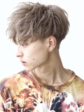 リタバイクロト(LITA by KUROT) 外国人風ツーブロックメンズ短髪ヘア