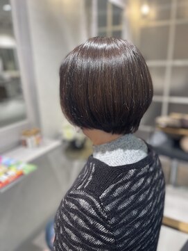 クリア(CLEAR) 大人ショートボブ