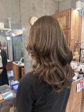 リズム(RHYTHM) 透明感オリーブベージュ