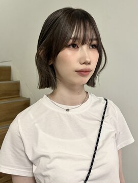 ヨーク(YOKE) 【YOKE】オリーブグレーブリーチなしダブルカラーレイヤーボブ