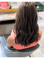 アース オーセンティック 高松レインボーロード店(EARTH Authentic)&nbsp;外国人風ハイライトカラー