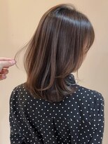 レジナヴィータ 栄(Reginavita)&nbsp;アッシュブラウン 髪質改善 顔周りカット 艶髪 20代 レイヤー