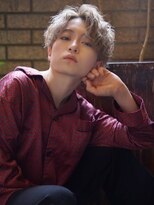 MEN'S HAIR BLEACHi 岐阜柳津店【メンズ ヘア ブリーチ】【4月29日オープン(予定)】 【BLEACHi】ハイトーン波打ちセンターパート