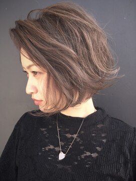 クロックレス (CLOCKLESS) ショートボブ　×　ハイライト　＃CLOCKLESS伊勢崎