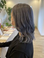 トムヘアー(TOM HAIR) ミディアム×ブリーチ