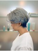 派手髪☆センターパートショートボブ ブルーエンドカラー