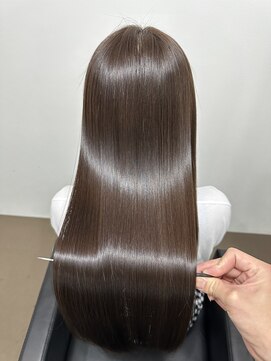 イオエ 岡本(ioe) イメチェン/フルバング/似合わせカット/レッドブラウン/髪質改善