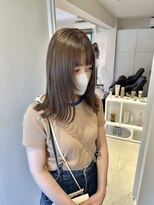 ユイル(Uil)&nbsp;似合わせ小顔ミディアム× グレージュカラー デザインカラー