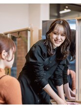 お客様のなりたいスタイルや現在の髪のお悩みをカウンセリング