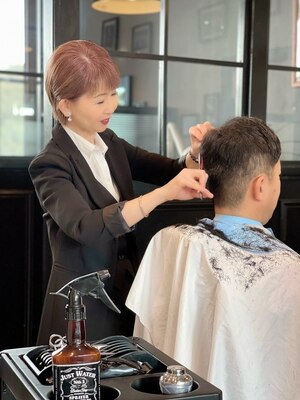 最新の流行トレンドヘアからライフスタイルに合わせた定番スタイルまで、幅広いスタイルが対応可能◎