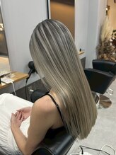 リアル外国人風で繊細なデザインの【バレイヤージュ】