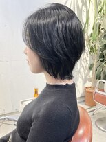 コンビネーション(combination)&nbsp;くびれボブ　レイヤーカット　ブルーカラー20代30代40代50代60代