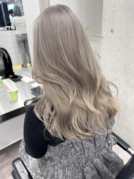 サンク 原宿 表参道(cinq) ダブルカラーミルクティーベージュハイトーンレイヤーカット韓国