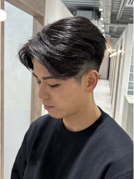 コウキカミヤ 栄(KOUKI KAMIYA) メンズパーマ/ニュアンスパーマ/センターパート/眉毛