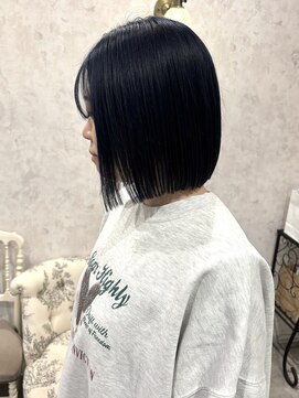 ディーヴァヘアーエズ(DIVA hair Eze) 暗めカラー◎ブルーブラック丸みボブ透け感UP！