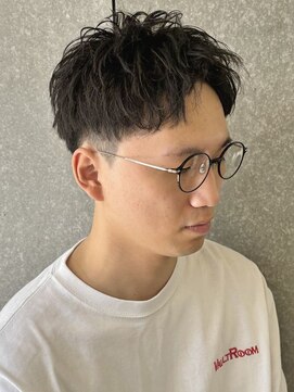 ニアウ 太田店(Niau) MEN’S HAIR/波巻きツイストスパイラル/リバースセンターパート