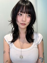 ラパンセヴェール(LA PENSEE VERT)&nbsp;顔周りからザクザクハッシュカット×赤味消し透明感カラー