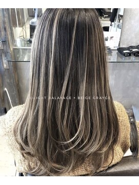 トルネード(TORNADO) 外国人風ミディアム ハイライトバレイヤージュ べージュ西海岸