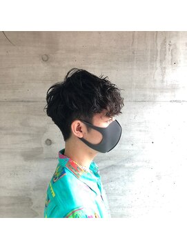 アッシュタカサキ(ash takasaki) ほぐれ束感刈り上げショートマッシュヘア