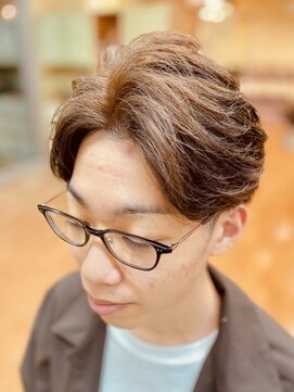 アルチザン(ARTISAN) 【カルマヘア】ツーブロック×センターパート