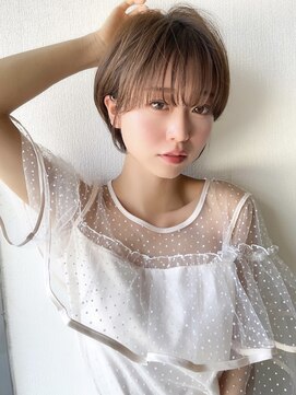 トゥルーズ(TLUUS) TLUUS似合わせカット外ハネボブペールベージュ