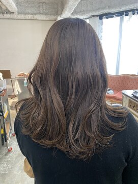 レガーレ(Legare) 柔らかベージュカラー