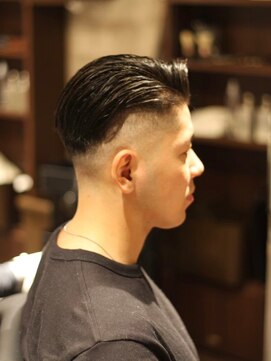 キングスマントーキョー 府中店(KINGSMAN TOKYO) ツーブロックマッシュ/波巻き/ハイライト/束感<理容室><府中駅>