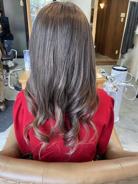 フツーロ 栄(FUTURO) プルエクステ