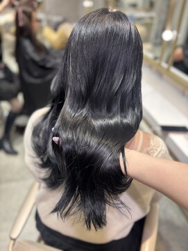 アマンドール(Aman D'or) 韓国ヘアにするなら！！透明感ブルーブラック