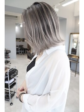 オズ 郡山桑野店(OZ) 郡山ブリーチカラー外ハネボブベージュカラーレイヤーカット30代