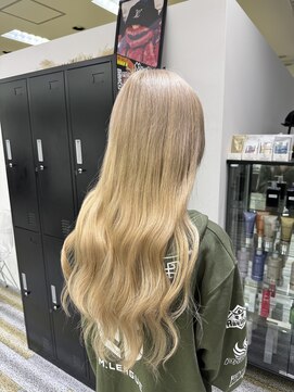 アフューズバイストゥー(Vfuse by StueW) エクステ×ブロンドベージュ