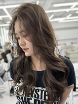 アマトウキョウスマートサロン(AMA TOKYO×Smart Salon)&nbsp;ヘーゼルベージュ　ブリーチなし　レイヤーカット　海外風