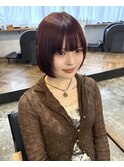 ボブ×顔周りレイヤー×レッドカラー