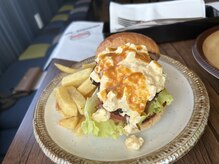 バーガーカフェ併設サロン♪