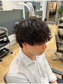 【センターパートマッシュ】抜け感×色気を纏う上品メンズカット