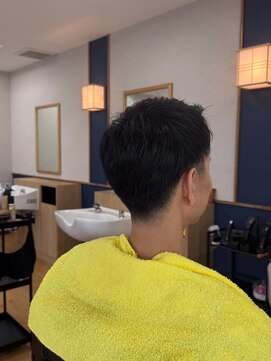 成る髪 ツーブロック後ろ刈り上げ