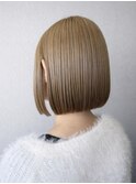 レイヤーカットミルクティーベージュブリーチなしダブルカラー