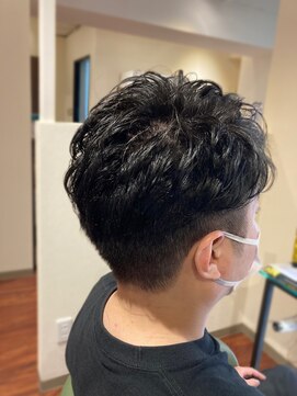 リリ(Re:Re:) ツーブロパーマ