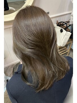 レス 仙台(Less) 艶たっぷりオリーブベージュ