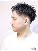 前髪カバーベリーショートフェードパーマ