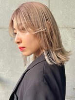 マックス フォー ヘアー(MAX FOR HAIR) 【デザインカラー】顔周りレイヤー外ハネボブ×ハイトーン◎