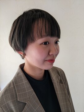 エッセンス(essence) 耳出しショート