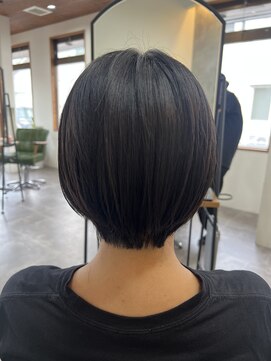 フェット(Fete) 【スッキリ爽やか女子♪】耳かけショートボブ