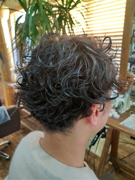 ロッソバイアルター 鎌取(ROSSO by aL-ter) マッシュパーマ/ウルフ/アッシュブラック/カルマパーマ石橋