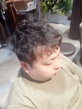 ネセサリー(NECESSARY) カット&パーマ