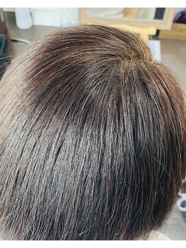 レイディバードカラー 深谷稲荷町店 根元の白髪染め（リタッチ）